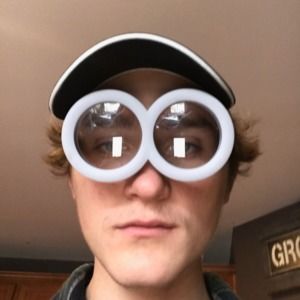 Meet your Posher, Maxwell